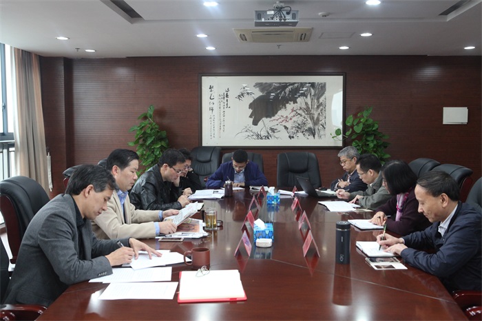 党委专题学习会照片2.JPG